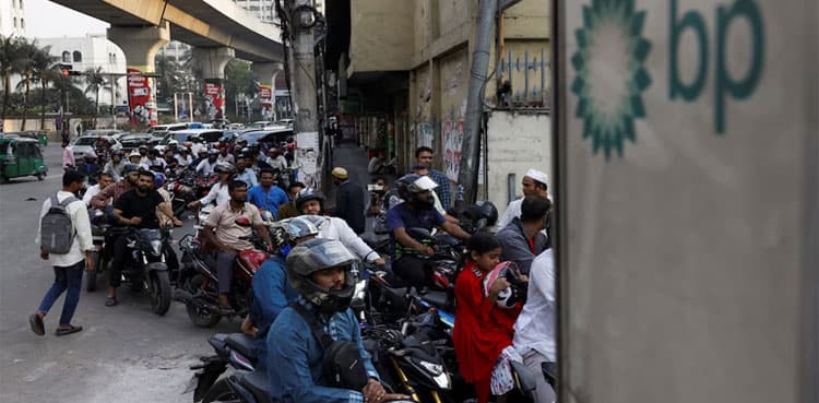 Bangladesh rations fuel as conflict spurs panic buying