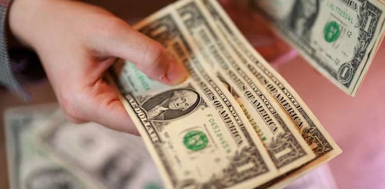Dollar gains on scepticism over Iran war de-escalation
