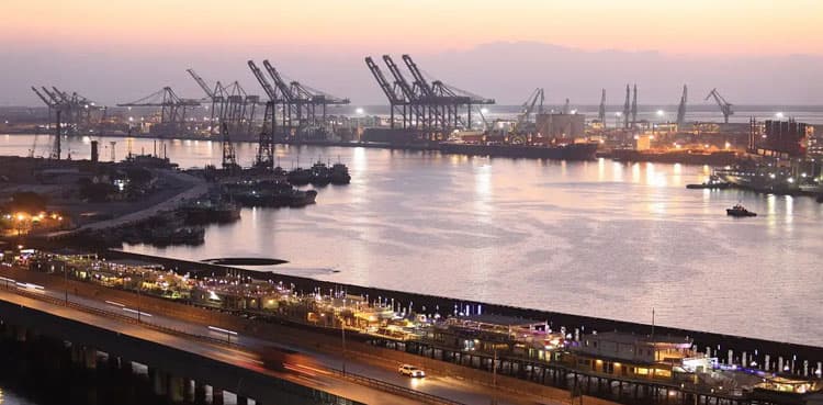 Karachi Port records highest ship traffic in eight years