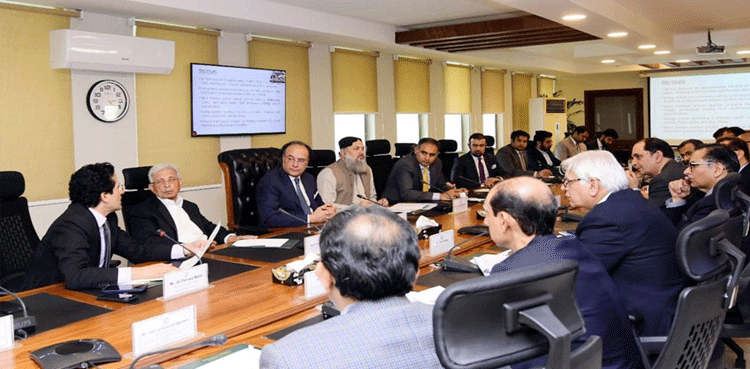 Pakistan says petroleum stocks comfortable after committee review