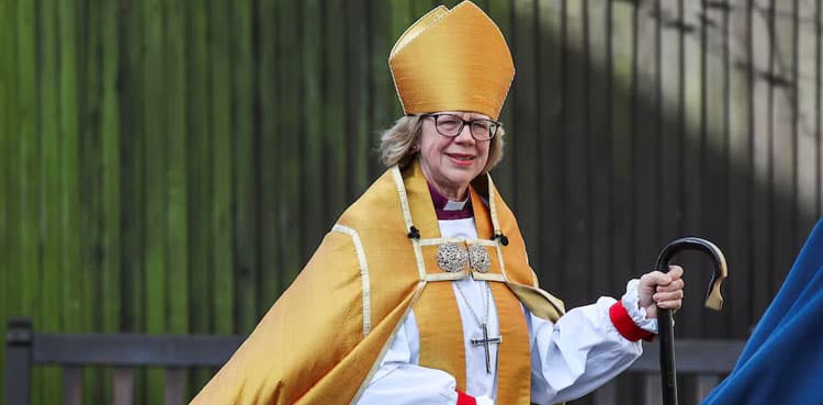 Sarah Mullally enthroned as first female Archbishop of Canterbury