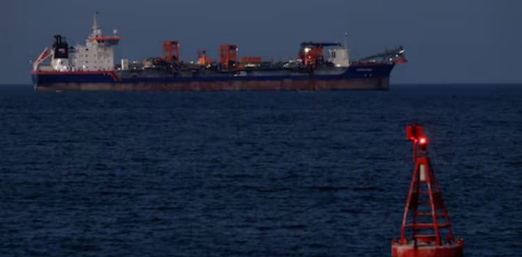 US military says it will blockade all Iranian Gulf ports on Monday