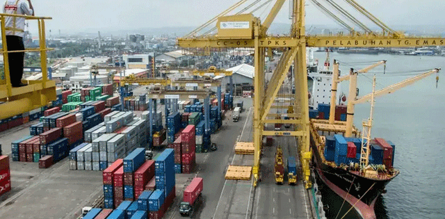 Court issues show-cause notice to KPT chairman over employees’ regularisation
