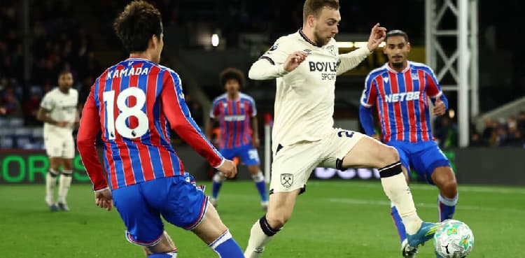 West Ham's draw at Palace relegates Wolves, piles pressure on Spurs