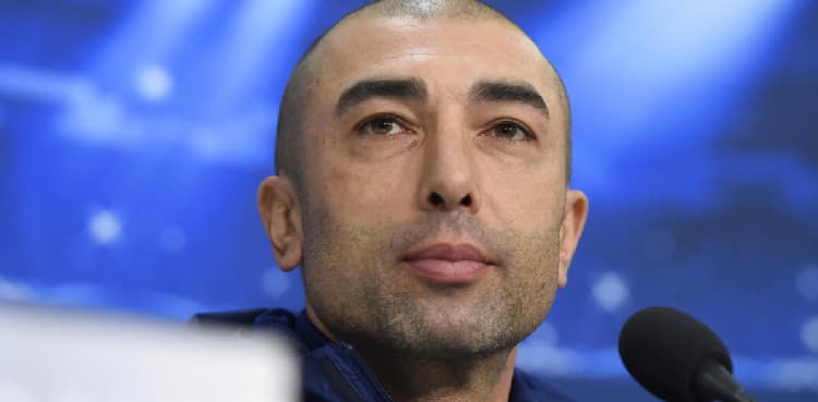 Di Matteo says 'vital' for faltering Chelsea to add experience