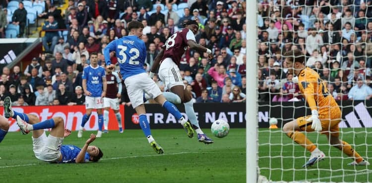 'Right place at the right time': Abraham strikes late as Villa edge Sunderland