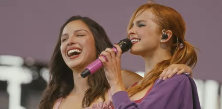 Olivia Rodrigo joins Addison Rae for surprise Coachella show