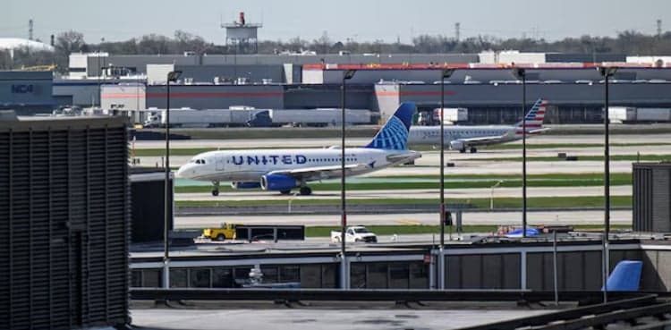American rejects merger talks with United Airlines