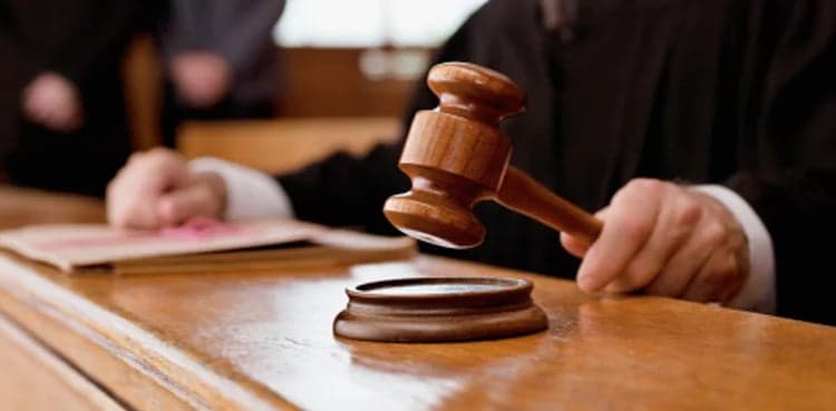 Peshawar court jails police officer for 10 years over flawed murder probe