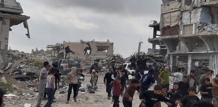 Israeli fire kills two in Gaza, Hamas clashes with Israeli-backed militia