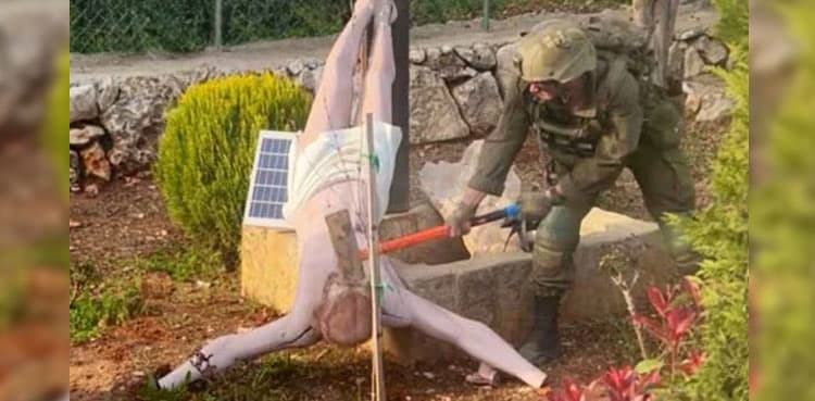 Israeli soldier strikes Jesus statue in Lebanon