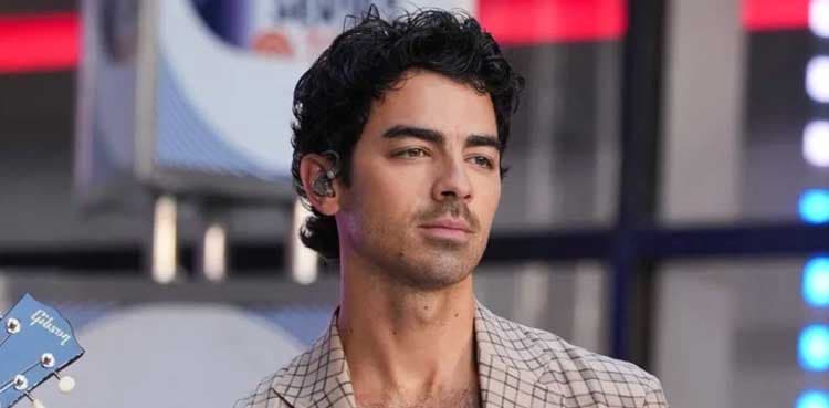 Joe Jonas hard launches romance with Tatiana Gabriela in a post