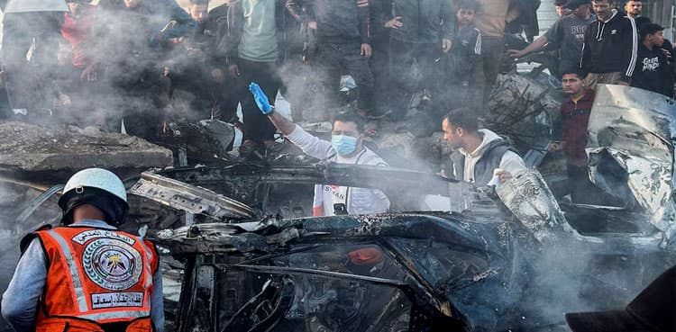 Israeli fire kills four Palestinians in Gaza, medics say