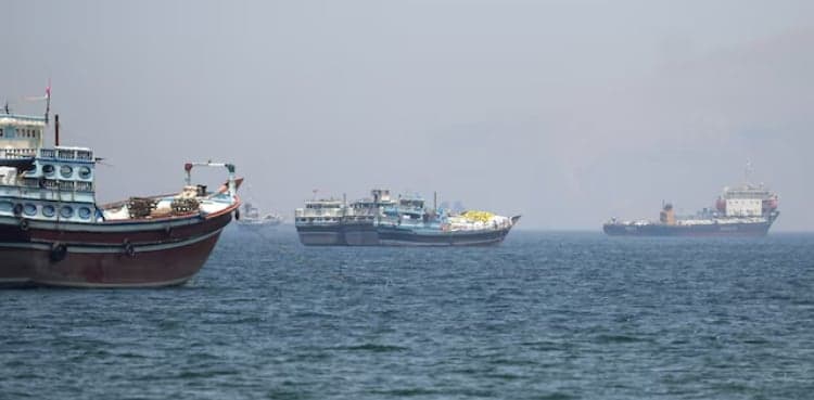 Hormuz shipping traffic remains at a trickle as US-Iran deadlock deepens