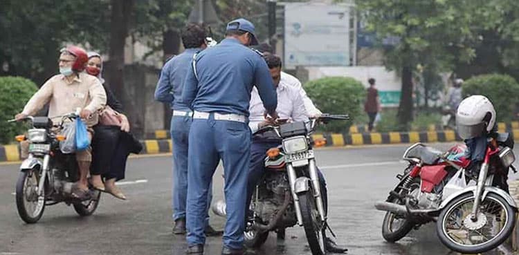 LHC comes down hard on traffic wardens over unnecessary roadside checks
