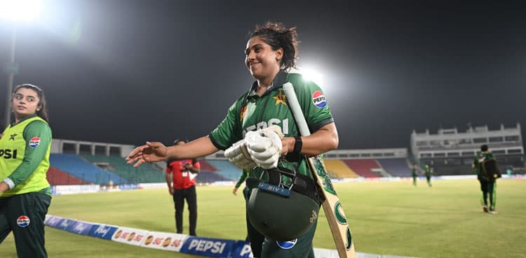 Ayesha Zafar enters record books with stunning knock against Zimbabwe