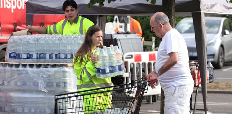 England without water amid record-breaking heat