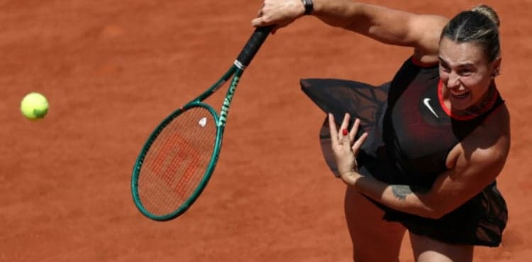 Aryna Sabalenka continues pursuit of first French Open title
