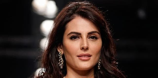 Mandana Karimi: Why the Iranian-Indian actress suddenly decides to leave India after 16 Yrs?