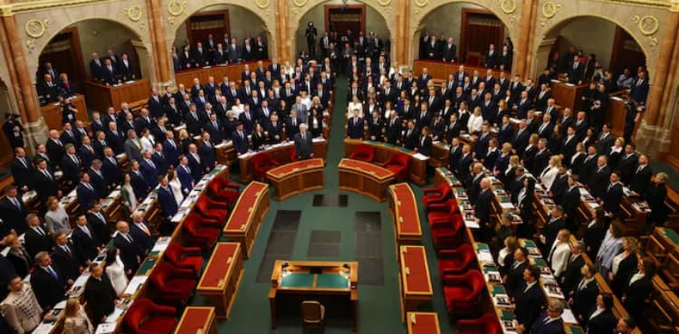 Magyar sworn in as Hungary's prime minister
