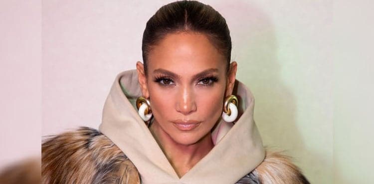 Jennifer Lopez Faces Backlash Over Rare Outing