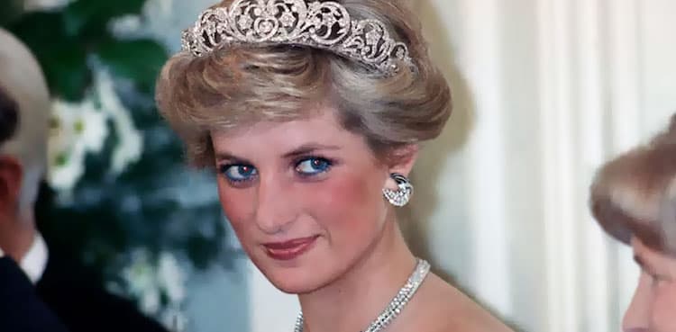 Why Princess Lady Diana struggled with life in London?