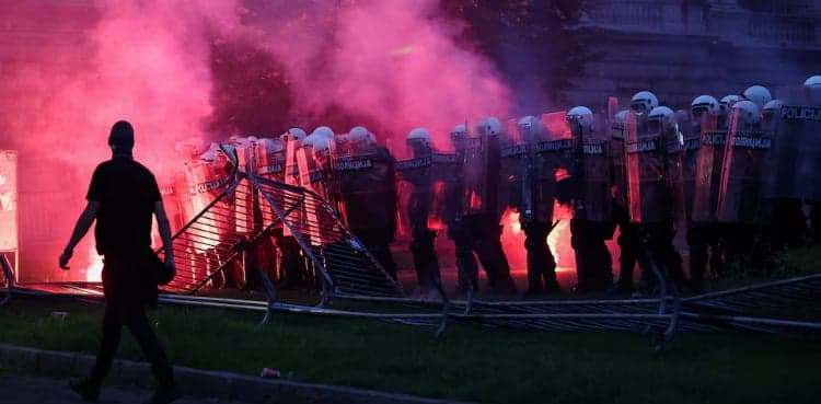 Police and protesters clash in Serbia as crowds demand president's exit