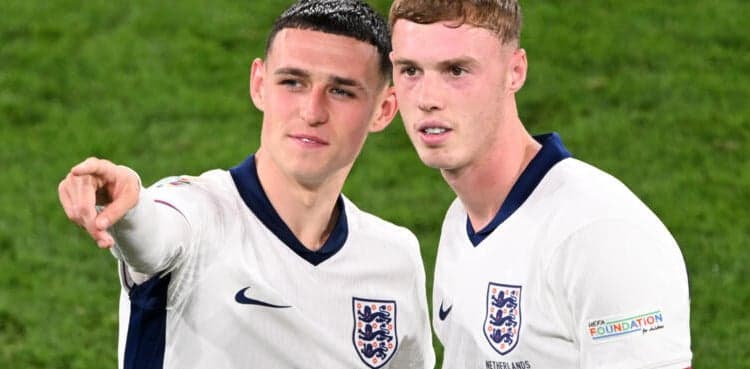 Palmer and Foden left out of England World Cup squad
