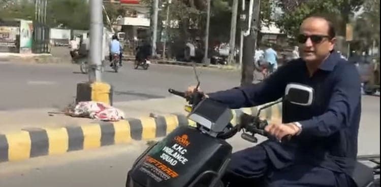 Viral: Murtaza Wahab rides e-bike without helmet and license