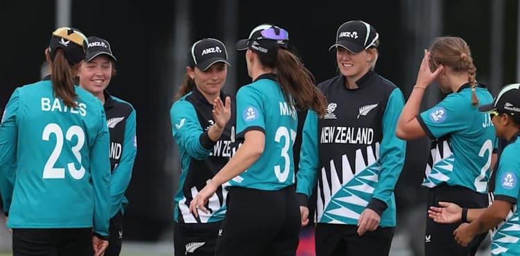 New Zealand on brink of Women's T20 World Cup exit