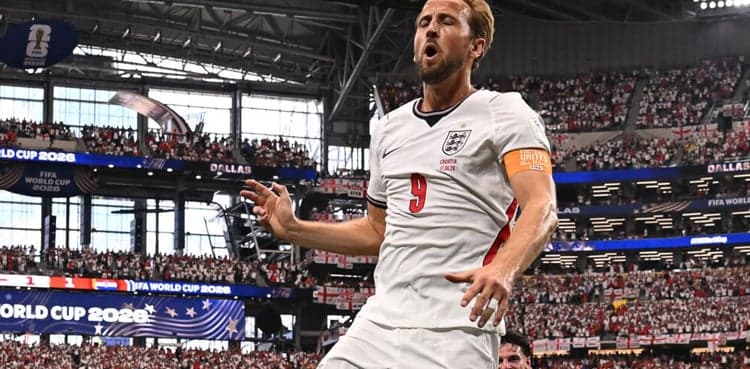 Kane scores twice as England beat Croatia to launch World Cup charge