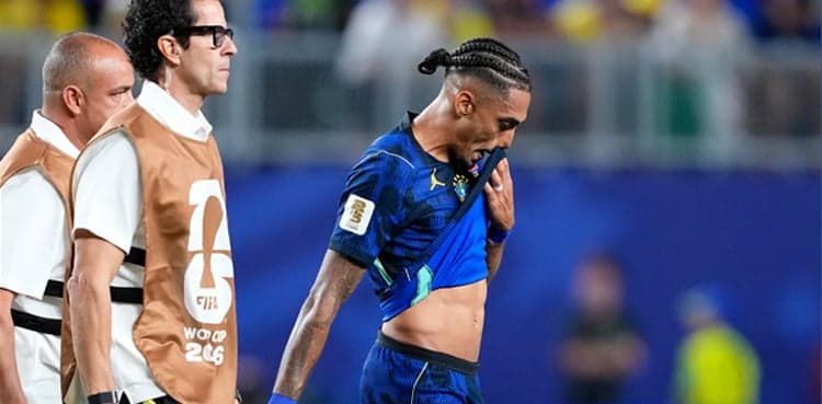 Raphinha to have 'intensive treatment' on thigh injury