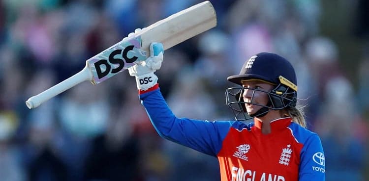 Wyatt-Hodge inspires England rout of Sri Lanka in Women's T20 World Cup opener