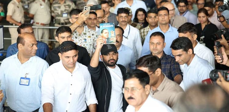 'Cockroach' youth group founder leads first street protest after arrival in India