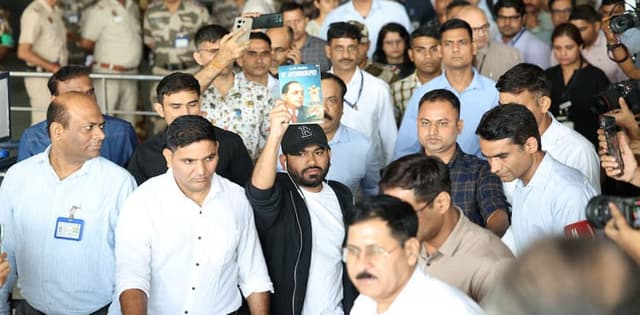 ‘Cockroach’ youth group founder leads first street protest after arrival in India
