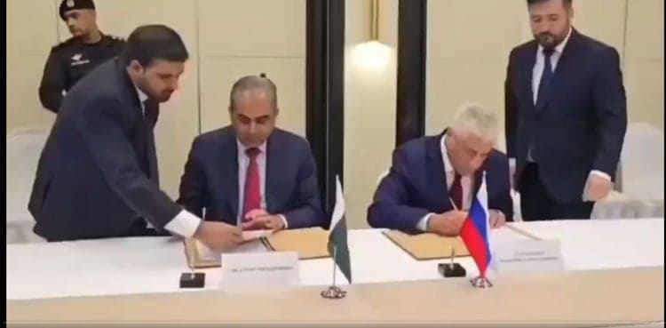 Pakistan, Russia sign agreements to combat illegal immigration, drug trafficking