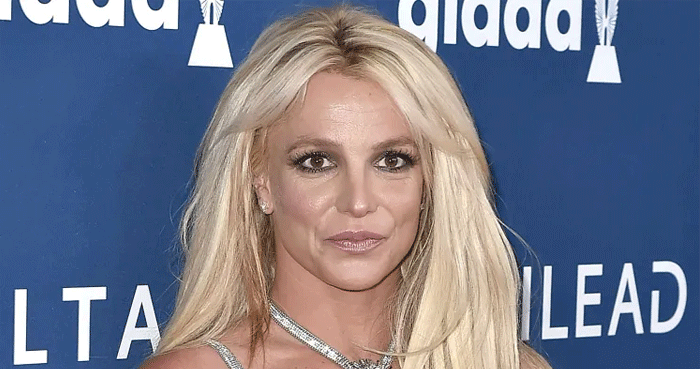 Britney Spears debuts striking new look amid difficult time