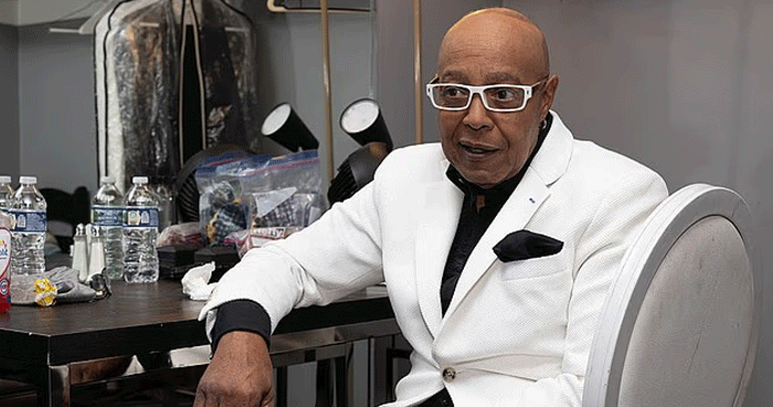 Disney ballad singer Peabo Bryson hospitalized after stroke