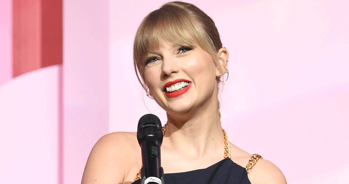 Taylor Swift tears up in emotional 21-minute Hall of Fame speech