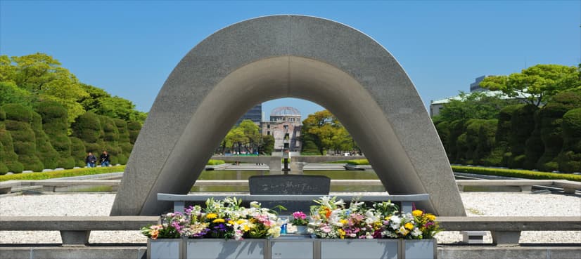 Japan urges world to follow Obama and visit as it remembers Hiroshima