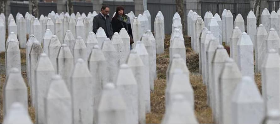 Survivors, Dutch soldiers reflect on Srebrenica massacre in new exhibition