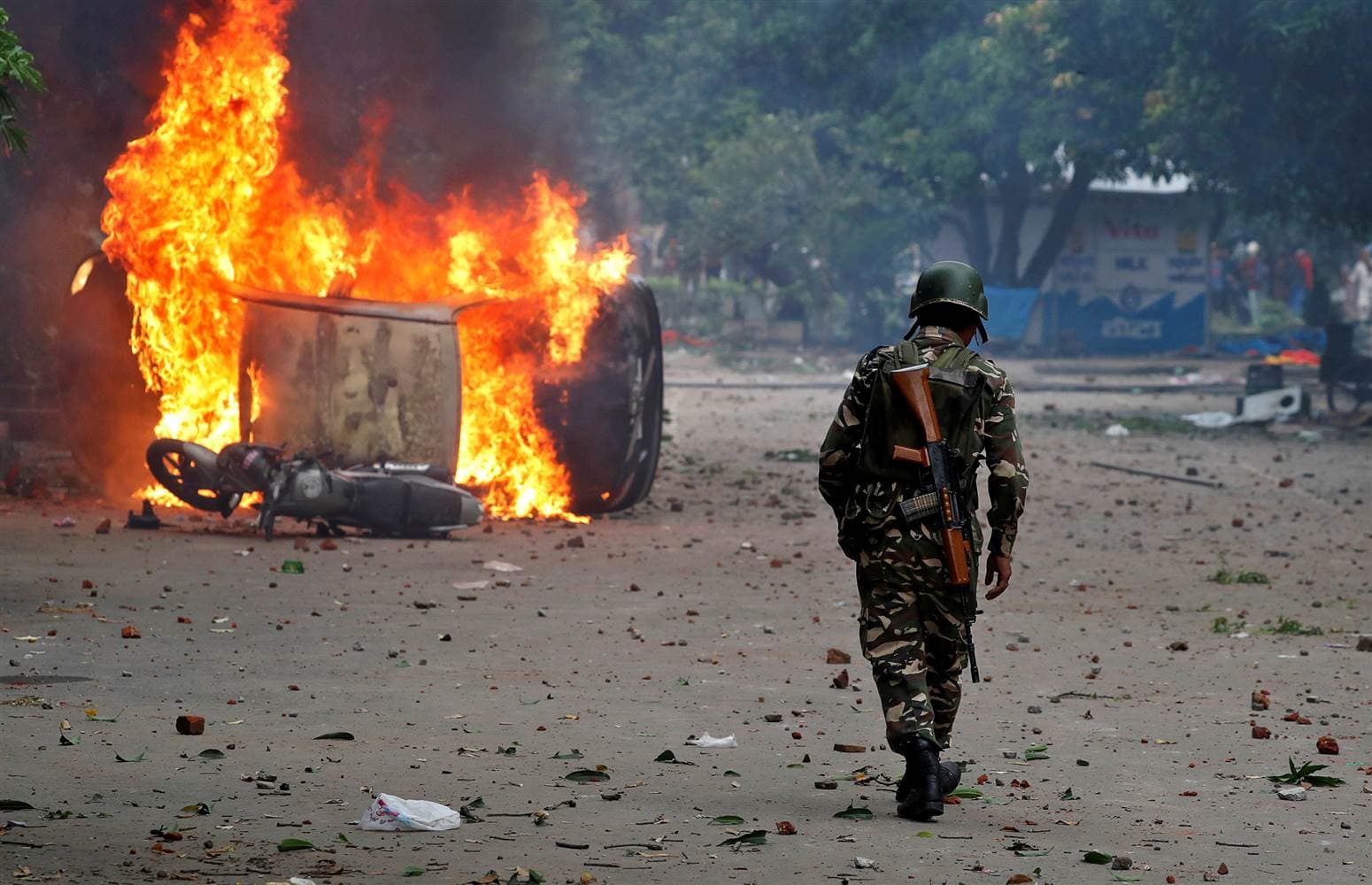 India detains hundreds, cancels more than 300 trains after deadly 'godman' protests