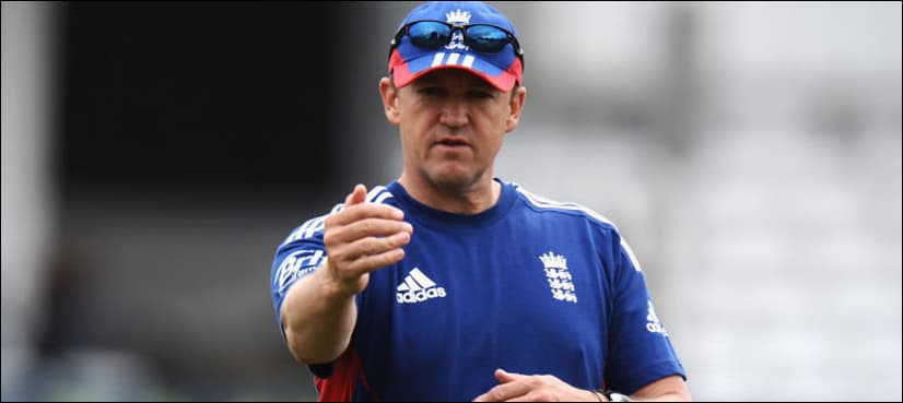 Flower wants Pakistan fans to 'see their heroes'