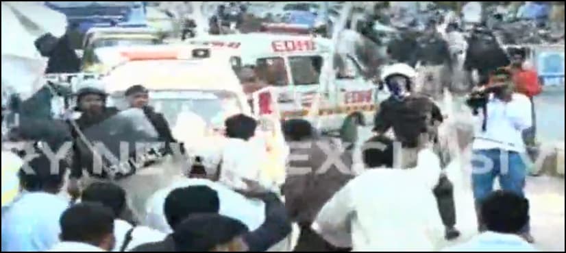 Police baton-charge sacked cops during protest in Karachi