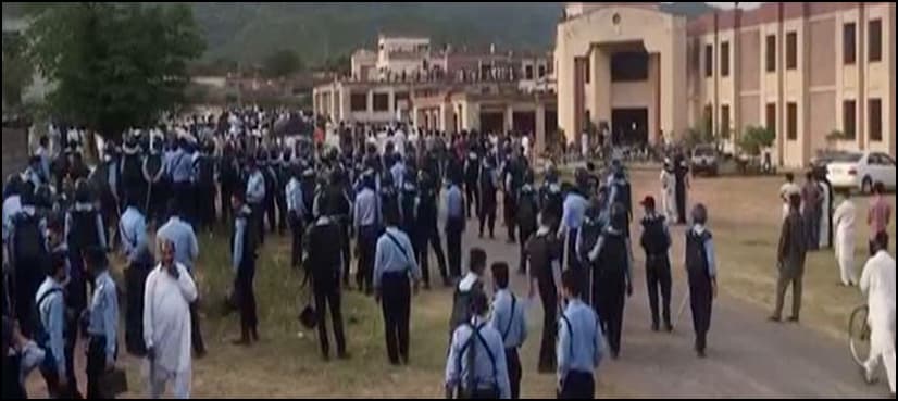 Panic grips Quaid-e-Azam varsity after protest on tuition fees hike