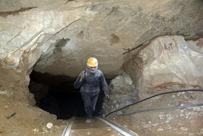 79 miners rescued from South African shaft, over 100 still underground