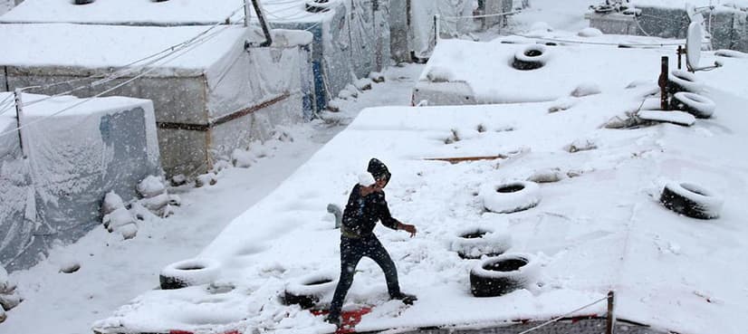 10 Syrians die of cold trying to flee into Lebanon