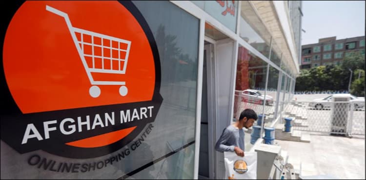 Afghan shoppers go online to avoid bombs, harassment