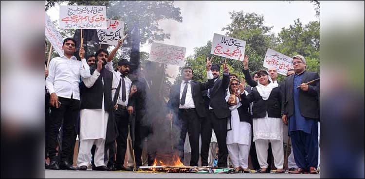 Lawyers protest in Punjab for regional benches of high court