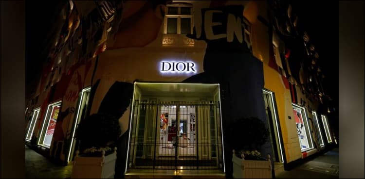 Dior switches Paris catwalk date to avoid 'yellow vest' protests